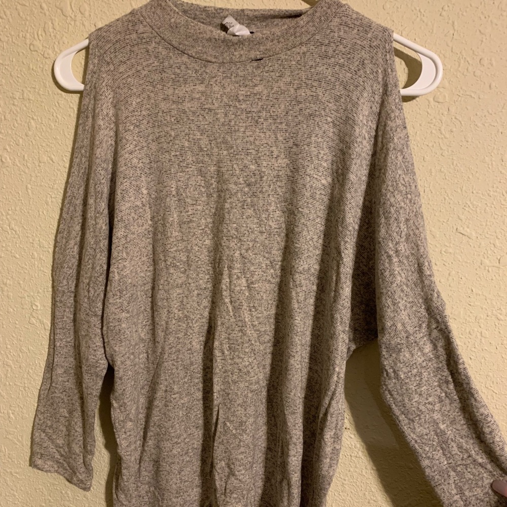 Cold shoulder top